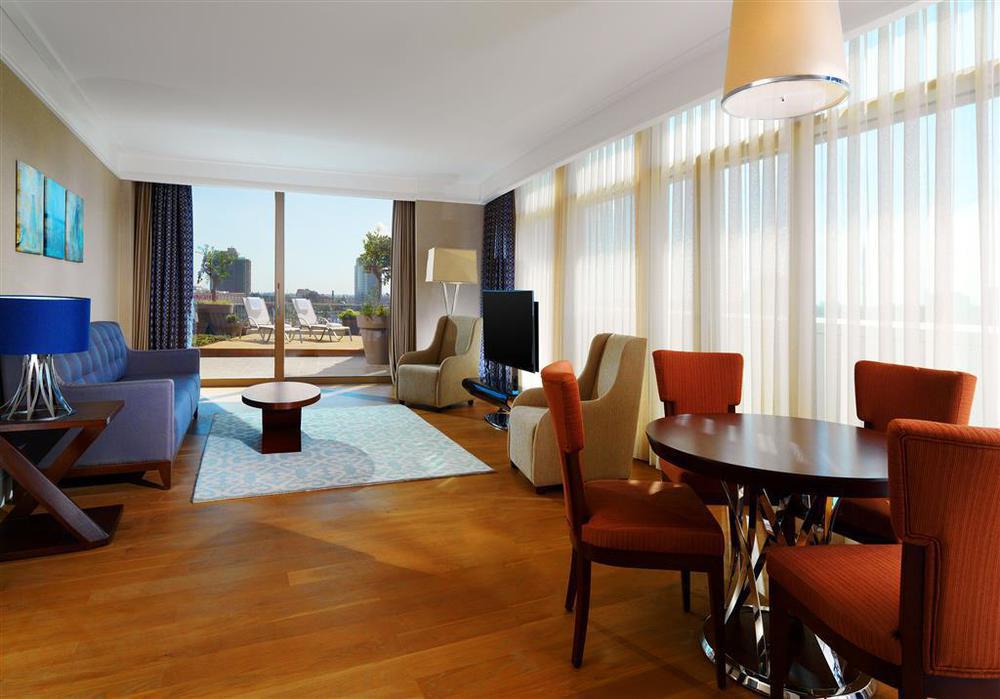 Sheraton Grand Adana Phòng bức ảnh